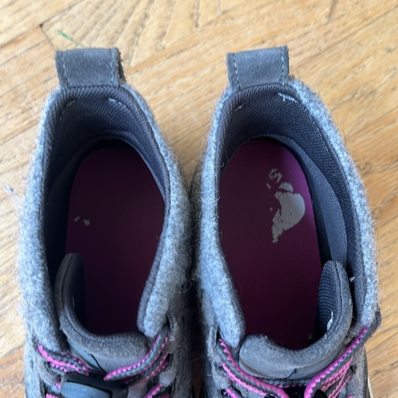 Sorel Out 'N About III Classic Felt Duck Boots, size 5 - Picture 4 of 5